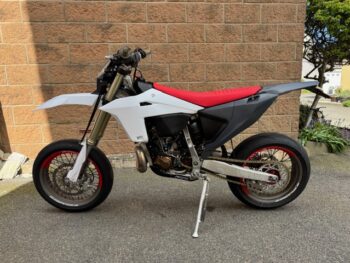 2025 Fantic XE300 Enduro